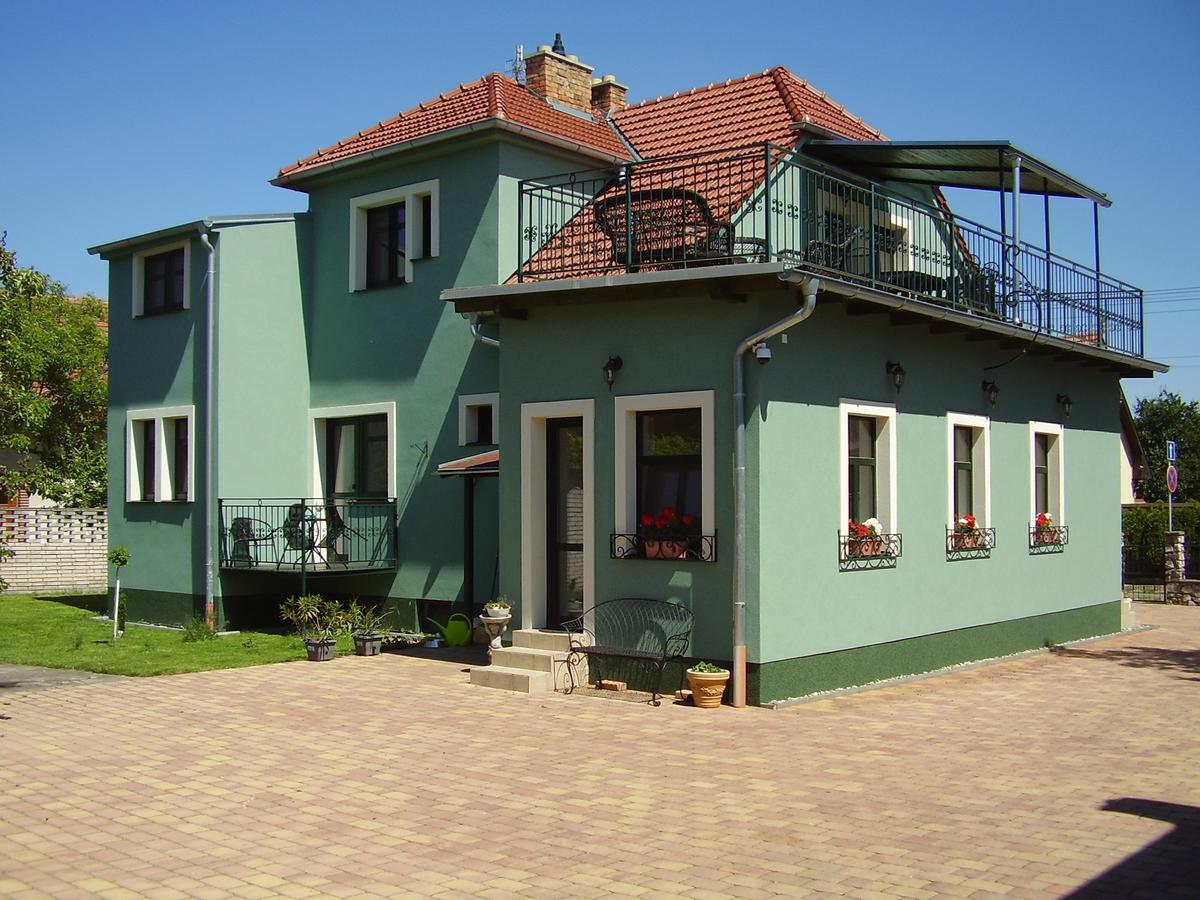 Penzion Vecerka Lednice Exteriör bild